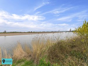 River View - click for photo gallery